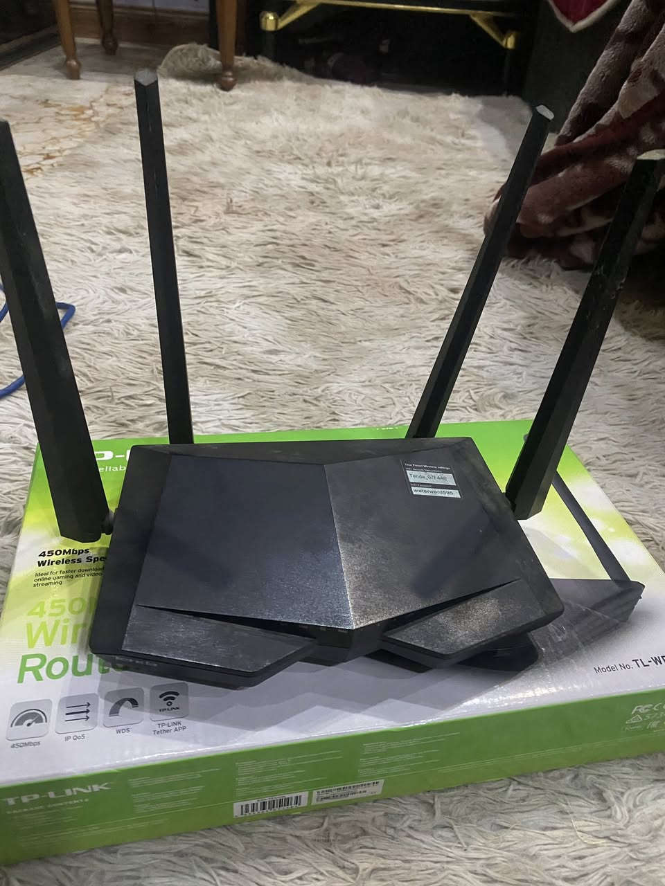 السلام عليكم
للبيع منظومة انترنيت 
راوتر عدد 2 
يو بي اس عدد 1 
تحويله ONU جيبون عدد 1 

الراوتر تب لنك + راوتر تيندا 
تاخذهن كاملات فقط تبرمجهن على بيتكم 
السعر 45 الف وبيهن مجال 
مكاني بغداد مدينة الصدر 
رقمي : ***********
