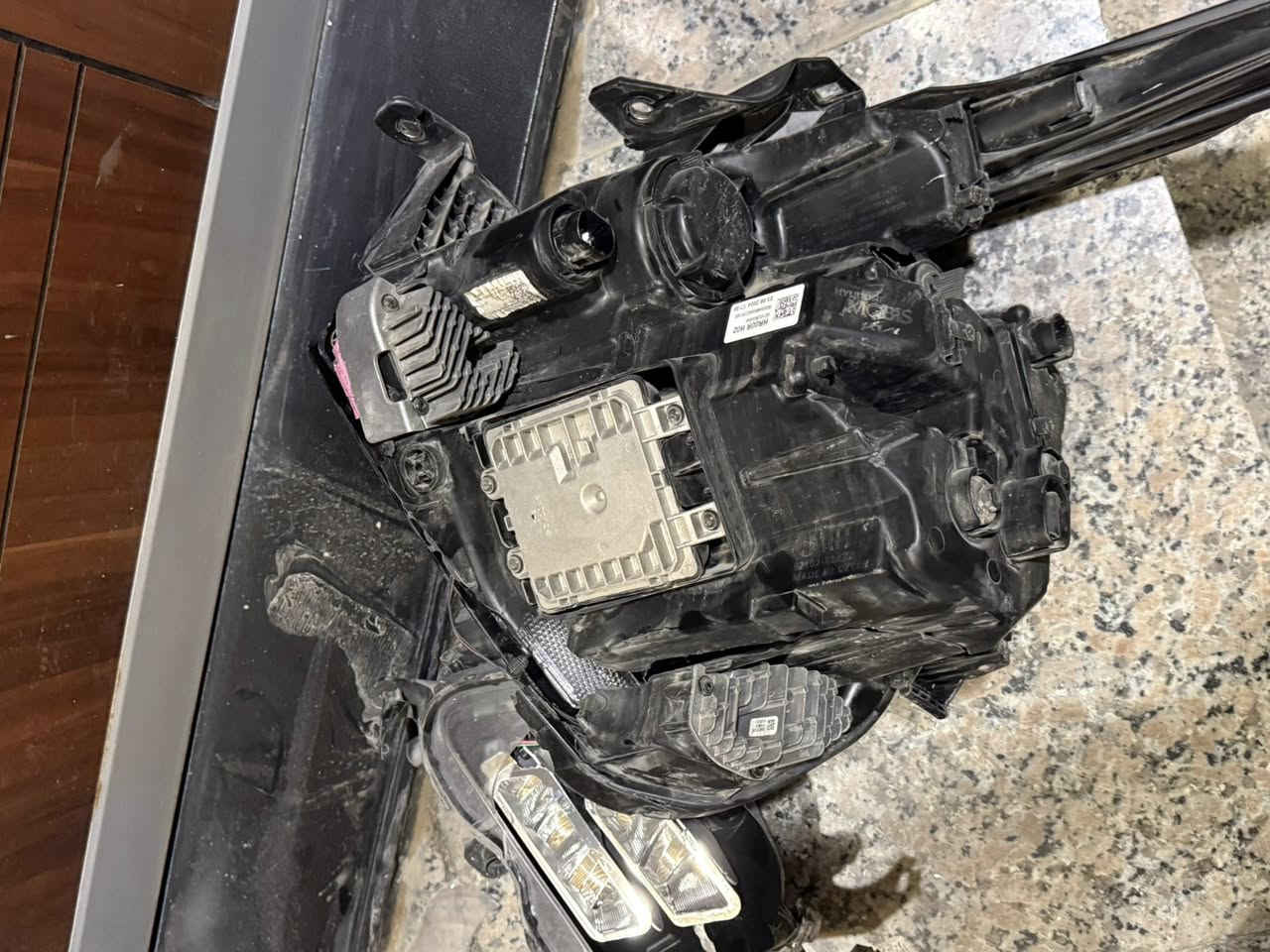 لايت وبلوجكتر سبووتج موديل ٢٥خليجي اصلي بلادي مال وكالة
بداخلهم محولاتهم مكسور القاعدة مال اطار من الداخل سليمات  بسبب طخه للسيارة مكاني بغداد الي يفيده يدخل خاص وماقصر وياه


**إذا كنت صاحب هذا الإعلان وتريد حذفه لأي سبب، رجاءا أرسل رسالة إلى الدعم الفني**