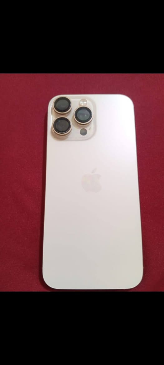 للبيع iPhone 16 Pro Max
• سعة 256GB
• نسخة الشرق الأوسط — شريحة فعلية
• خالي من العيوب والتصليح
• نظافة 100/100
• مكفول من الزلغ
• البطارية 89%
•الجهاز كامل ملحقاتة ويا 3 حافضات وحدة منهن سعرهة 50 
• جاهز للفحص الي يحب يفحص
• السعر: مليون وربع (1,250,000 دينار)
تواصل ***********
اذا تحب تاخذ السماعات ويا اتساهلك بسعرهن
