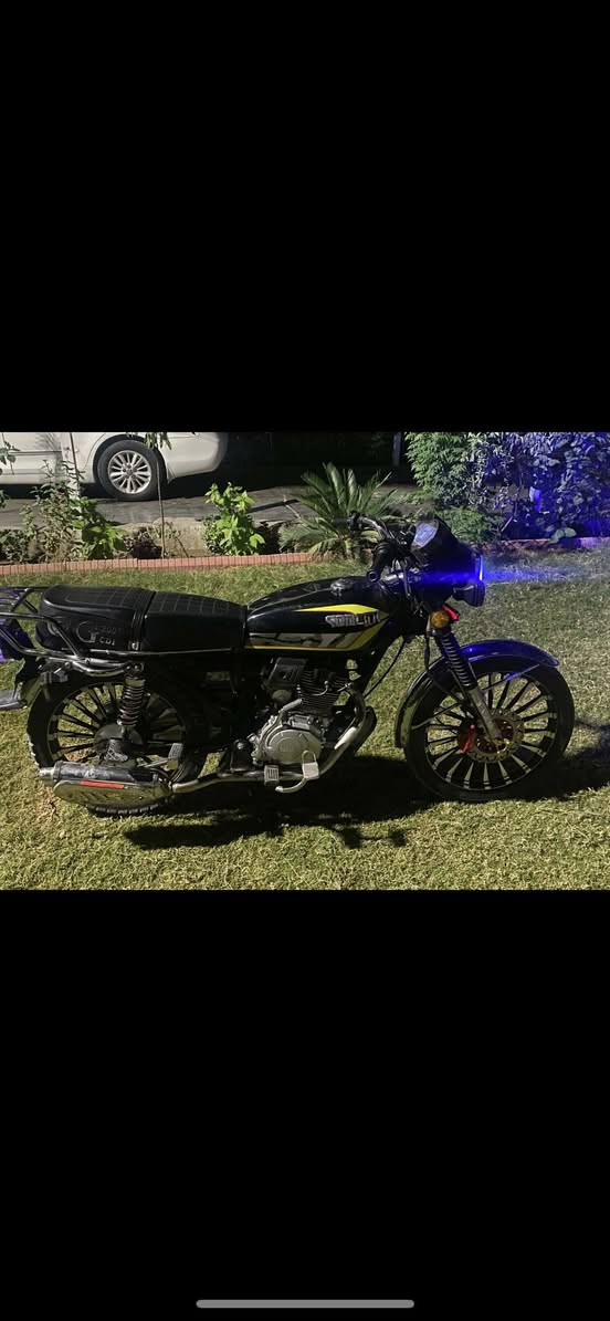 سلام عليكم دراجة للبيع مديل 25السعر 750وبيها مجال حك الجية المكان ديالى شهربان المقدادية  
الرقم ***********
