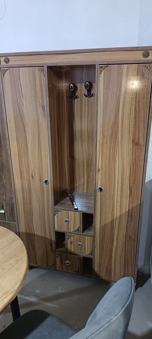 لوكرات خشبيه شي مرتب وممبز


**إذا كنت صاحب هذا الإعلان وتريد حذفه لأي سبب، رجاءا أرسل رسالة إلى الدعم الفني**