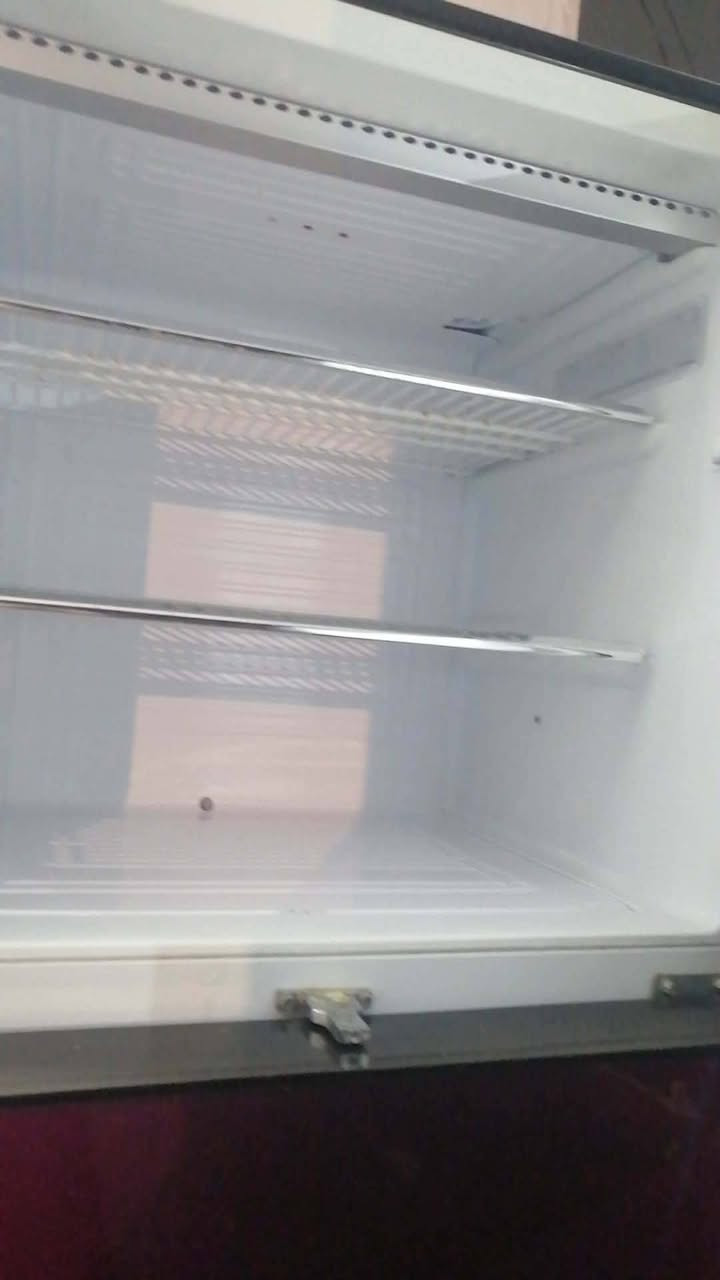 ثلاجة نضيفة جدا جبيرة شرط الفحص بلادي سعره ١٦٠وبيه مجال لشراي مكانه نجف


**إذا كنت صاحب هذا الإعلان وتريد حذفه لأي سبب، رجاءا أرسل رسالة إلى الدعم الفني**