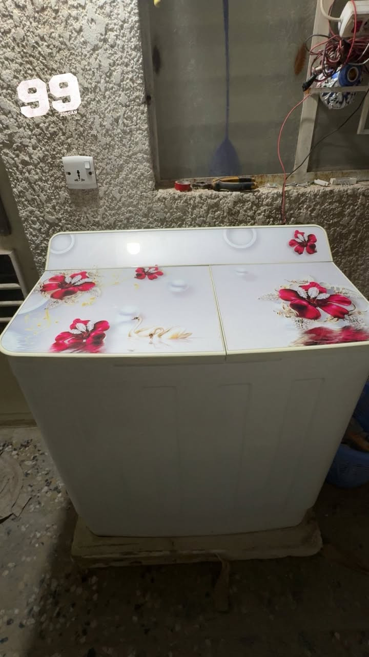 السلام عليكم 
غساله توشيبا للبيع مسعمله اخت الجديد استعمال قليل كولش ١٣ كيلو السعر ١١٥ بيها مجال قليل ومستعجل عله بيعتها 

ديوان عربي  للبيع مستخدم كولش قليل نضيف مابي ايي ضرر
السعر ٦٥ وبي مجال بسيط 

للاستفسار والاتصال عل الرقم ***********
