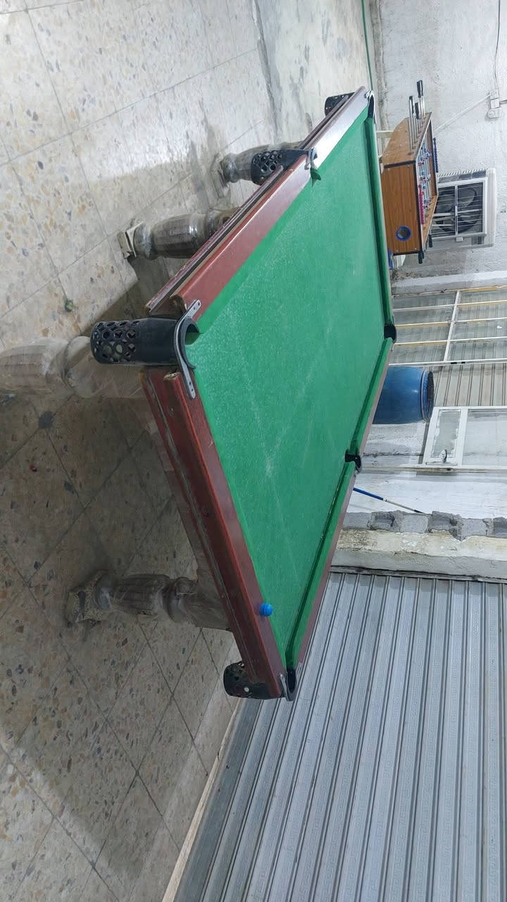 السلام عليكم ميز عراقي للبيع 
السعر ٤٠٠ بغداد جسر ديالى
***********
