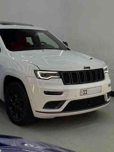 جيب كراند شيروكي 2021 ( خليجي ) فئه S ام رادار وكالة هارلم 

 فول الفول مواصفات للاخير 1/1 
السيارة ماشية 30 الف كيلو متر
مكفولة كفالة عامة
سيارة جديده من كل نواحي على ايد جناي
اخت الزيروو
السعر المطلوب : 38,000$ - 380 ورقة وبيها مجال بسيط .
مكان السيارة : الناصريه

رقم بغداد الجديد باسمي تحويل ثاني يوم 
محرك كير على وضع الشركة السيارة من زيرو على ايدي
مواصفات S معروفة :  فول مواصفات للاخير 1/1
محرك 6 سلندر 3600 , V6 دبل كزوز 4x4 دفع رباعي خفيف ثقيل متعدت الوضعيات 
رادار امامي تحديد مسار تنبيه خروج عن المسار ، اصطفاف ذاتي
توقف ذاتي فرامل طوارئ كشف سرعات الطريق
دخول بصمه تشغيل بصمه و تشغيل عن بعد ، 
، سقف بنوراما جنطه كهرباء ،  حساسات كشف ضغط الاطار 
ويل حجم 20 وياله اسود 
شاشة جبيره + كامره خلفيه دواره 
سستم صوت 12 سماعه + دمام خلفي ،
حساسات اماميه خلفيه رادار خلفي بريك طوارئ 
رادار امامي بريك طوارئ 
 داخل اسود + احمر + مطعم صاج ملكي كشنات جلد احمر مختمه S  تدفئه  + تدفئه ستيرن 
سقف بنوراما كراسي كهرباء خزن 3 وضعيات لسائق
ستيرن ميموري حسب وضعيه خزن الكرسي 
تبريد قطعتين كراسي خلفية تدفئه + تجوه 
فول تحكم ستيرن كروس مثبت سرعة ،  شفتات ستيرن F1 خلف المقود
وضعيات قيادة sport , eco تراكشن مود ، اوتو ستارت ستوب 
نزول منحدر فور ويل خفيف ثقيل وضعيات فوريل جبلي ترابي ثلجي
مري كهربائيه قابله لطي + تعتيم تلقائي مري جوانب و وسطيه
+ خاصيه ازاله الضباب من المري الجانبيه + مري قلاب عند الرجوع
لايتات حاجب LED ، زنون + بلوجكتر كاشف ضباب زنون زراكه مازده
بك لايت LED + كاشف ضباب و بعد
 اهواي مواصفات ..
الاستفسار  
***********
