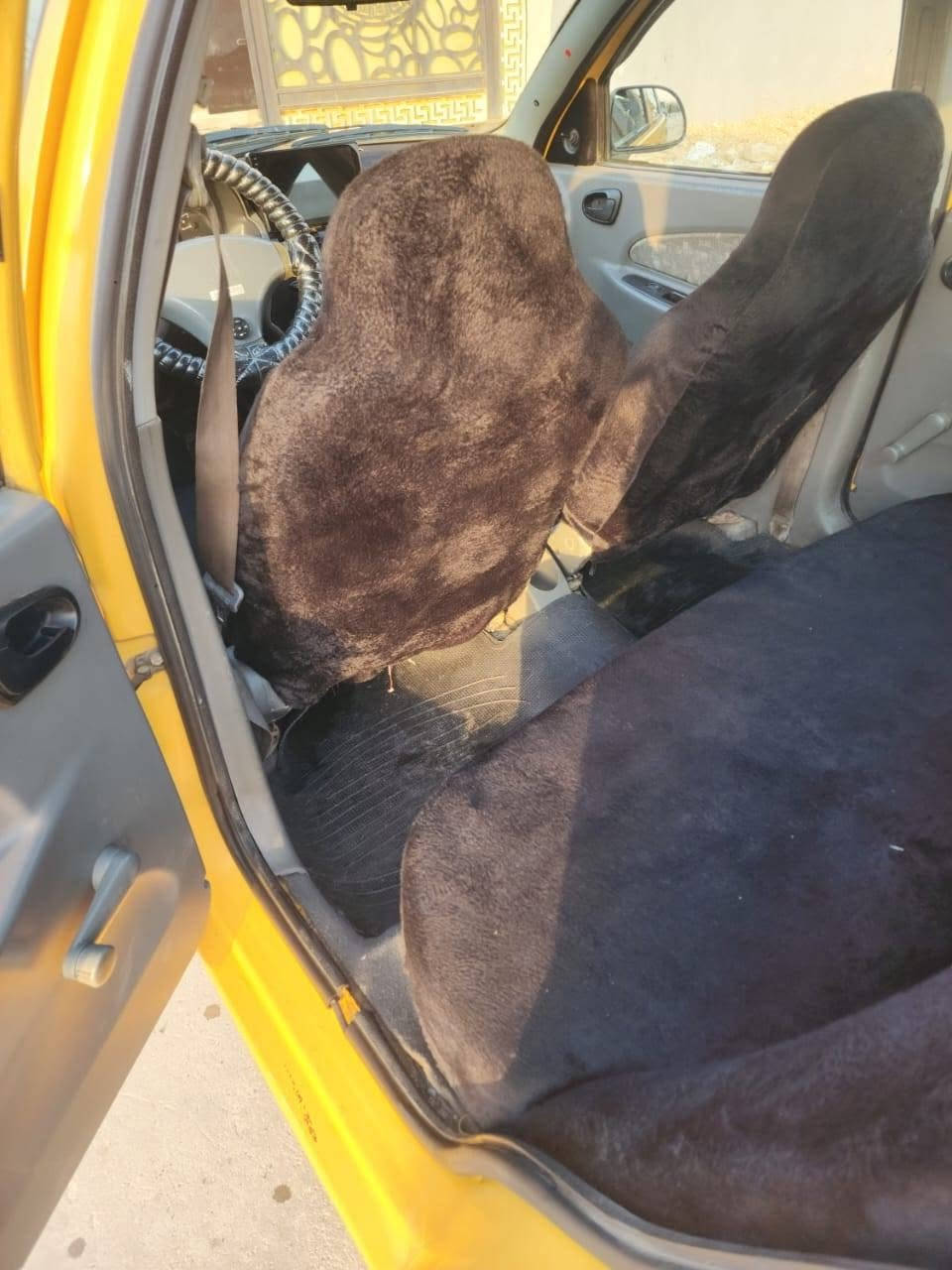 سيارة طيبه للبيع موديل 15 نظيفة من مكينة وكير وتبريد ووايرمنية كلها جاهزة وطخم تايرات شرط التحويل السعر 35 وبيها مجال العنوان حي زيونة يارمجة قرب مشروع الماء رقم موبايل ***********
