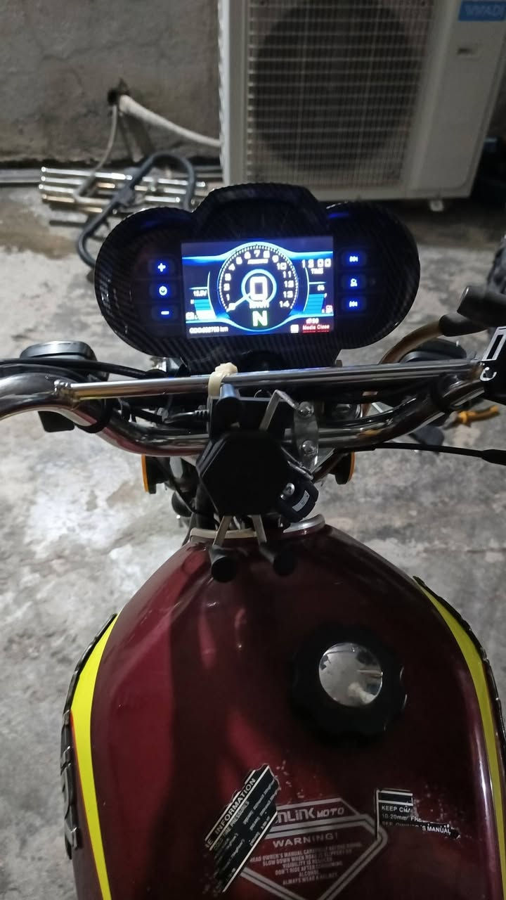 سولنك موديل 25 محرك 200cc أصل كفاله عامه من كلشي ورقه منفيس بيه؟ شاشه تعرظ فديو وأمبي ثري بلوتوث دراجه نظيفه مال جناي العنوان فلوجه شهداء السعر 850 بيه مجال بسيط ***********
