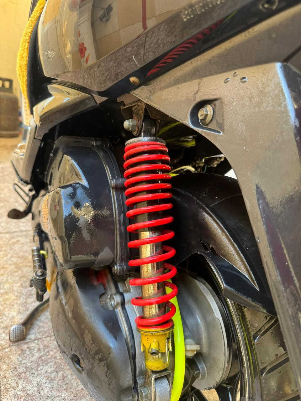 يا الله السلام عليكم للبيع سكنس فحل كوري كابريتر الدراجه كامله من كلشي كهربائيات كله شغاله مكينه خرسه اتخبل شلعه معدل شرط جيب وياك 10 فيتريه وتعال تخم تاير الدراجه كدامكم السعر 1100 وبيهه مجال لشراي مكاني بغداد البلاديات شارع الغسل رقم راعيهه *********** خوان مكلف بنشر اي ستفسار رقم راعيهه موجود تحياتي للجميع ♥️
