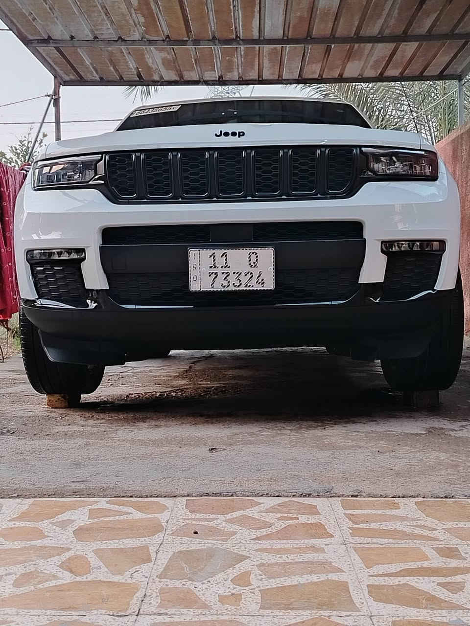 سلام عليكم سياره جيب موديل 2025 صور الحادث موجوده بصور فول موصفات واحد عله واحد البكان بغداد الشعب سعره 345وبيه مجال***********
