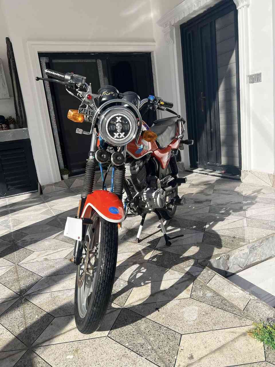 السلام عليكم دايون للبيع موديل 22 اوراق سكنر دراجة نضافة فول مكاتبة بيها و اكاتبك بيها صالنصة مفلترة طرب المكان حلة وردية خارج السعر خاص الرقم ***********
