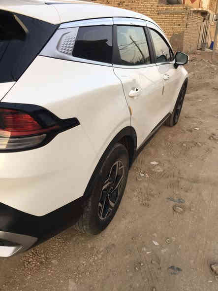 سبورتج وارد كوري غاز فقط موديل 2024 محرك 2000 بصمه تشغيل عن بعد شاشه متصله كشنات تبريد تدفئه بيه صبغ باب خلف السائق فقط. مرقمه قادسية ب اسمي السعر 227 للاستفسار ***********
