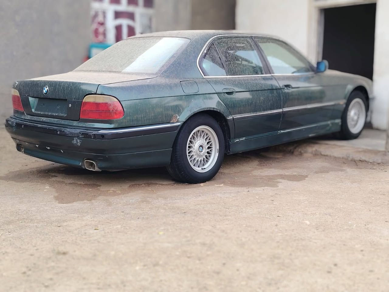 السلام عليكم 
للبيع BMW خفاش V8 730i 
مديل 1995
مكينه وكير وحداديه خير من الله
مكفوله مداور رقم سليمانيه مميز (شرط مداور مو وكاله) 
السعر 55 وبيها مجال 
مكان الديوانيه 
الرقم ***********
ابويامر الميالي
