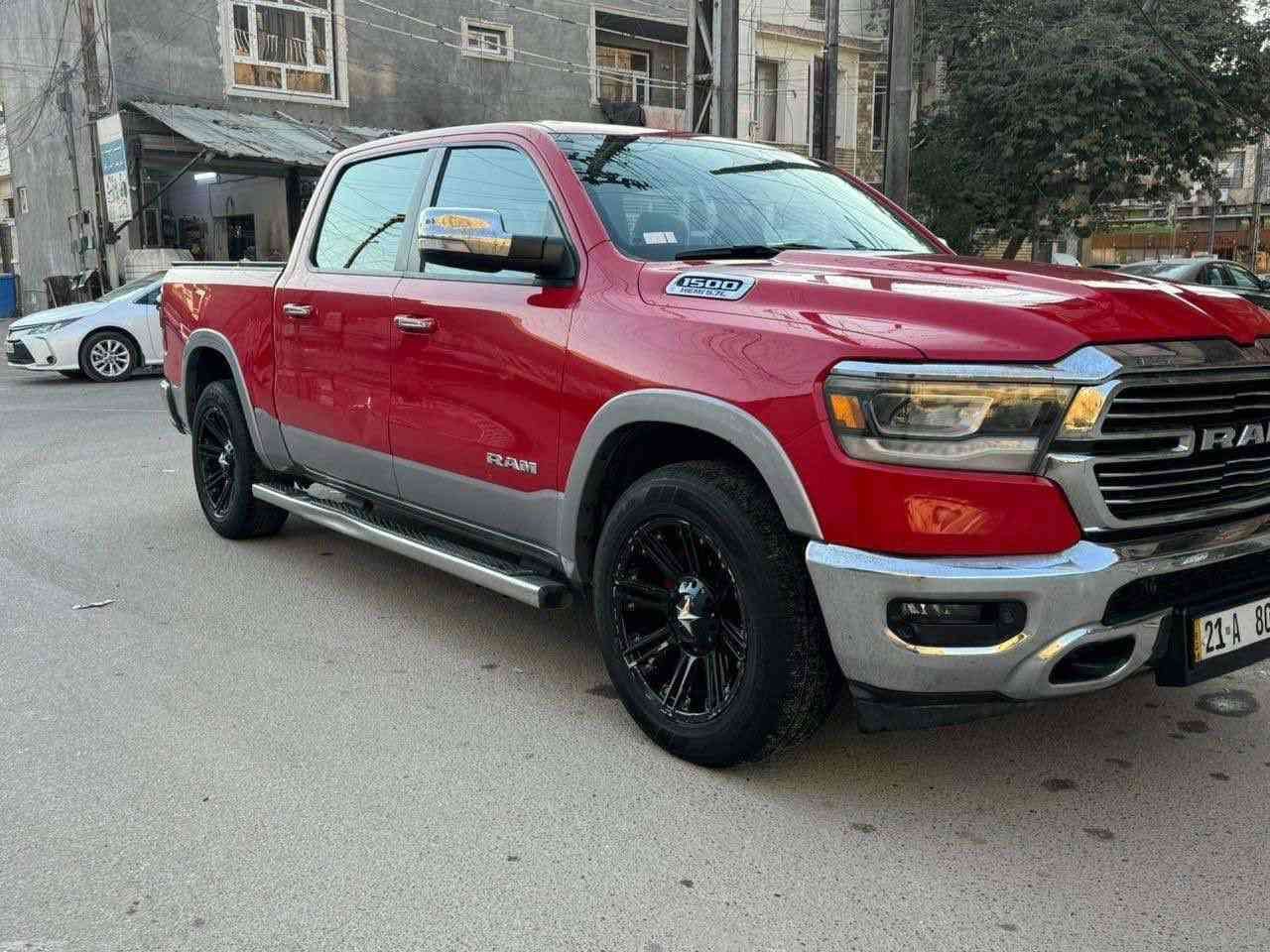 ✅دوج رام لارامي للبيع خليجي 2019 رقم سليمانية✅
سيارة جديدة وجاهزة وعليها أدامة كاملة كفالة من الضربة والصبغ وماشية 100mi محرك 8 سلندر 5700
المواصفات
✅باب طويل 1500
✅رادار جانبي نقطة عمياء
✅سلايد بنوراما
✅كشن تدفئة تبريد
✅حساس امامي خلفي
✅هاند بريك كهربائي
✅دفع رباعي 4*4
✅مري شفط 
✅صندوق كهربائي
وبعد بيها مواصفات هواي السيارة بسمي مداور شوكت ما يعجبك مكاني الناصرية [ *********** ]
