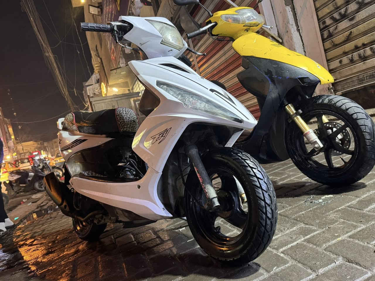 السلام عليكم للبيع دراجتين 
الماكس مضلع//سلف هندر كهرباء مكينة ناعمة شلعة معدل جاهزة نظيفة سعرها450 بيها مجال بسيط
السازوكي///شلعة معدل كهربائيات جاهزة
نضيفة جدا سعرها 275مجال بسيط
العنوان//الاعظمية ساحة عنتر
دراجات حلوة وسعرها مناسب اتصل وحياك الله/***********
