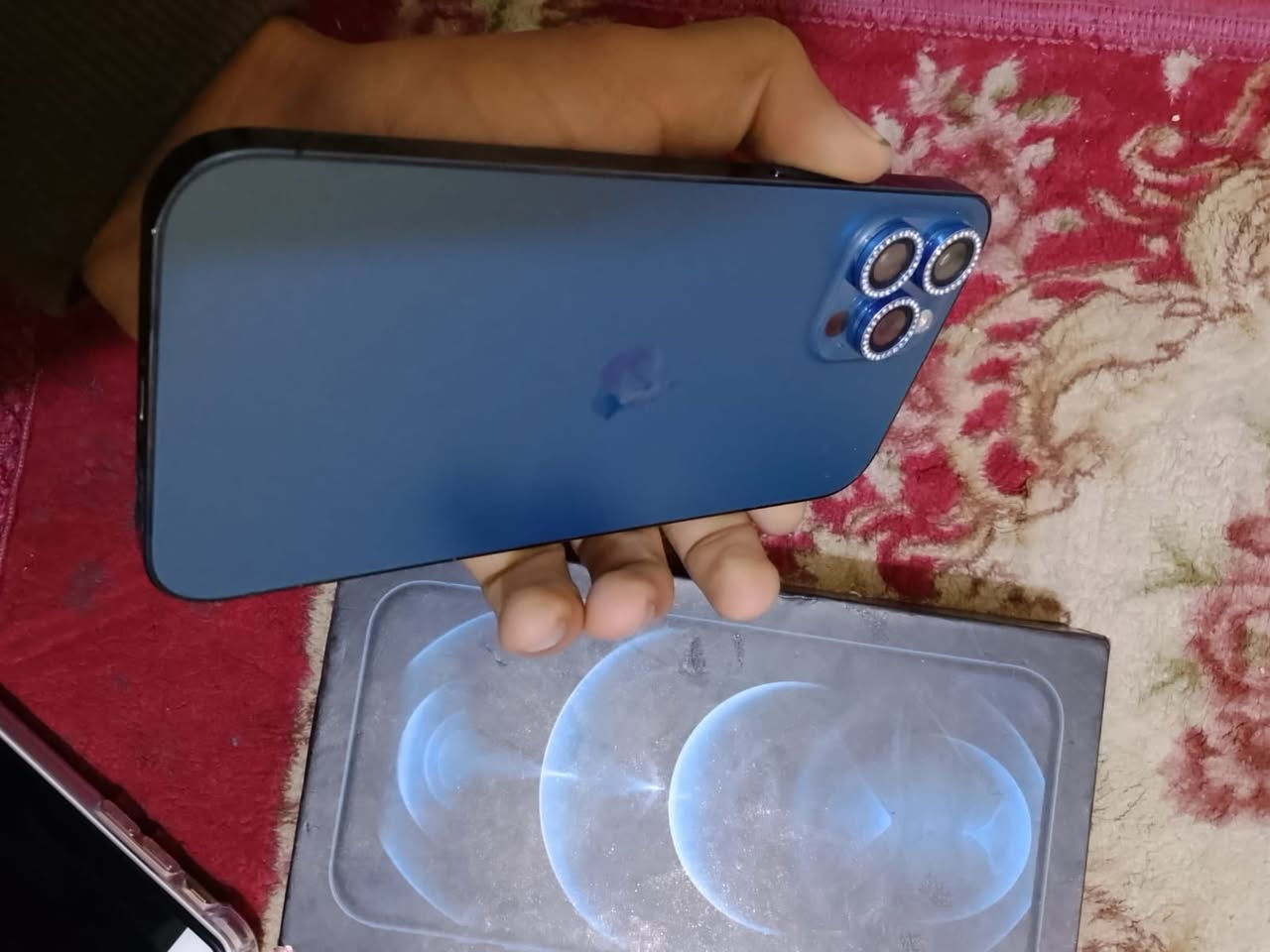 السلام عليكم ايفون ١٢ برو ماكس موتر بروف تلفون مال بيت نضيف ذاكرة 256 بطارية 94 ويا فقط الكارتونة مكاني بغداد سعره 600 وبيه مجال قليل وهذه رقمي ***********
