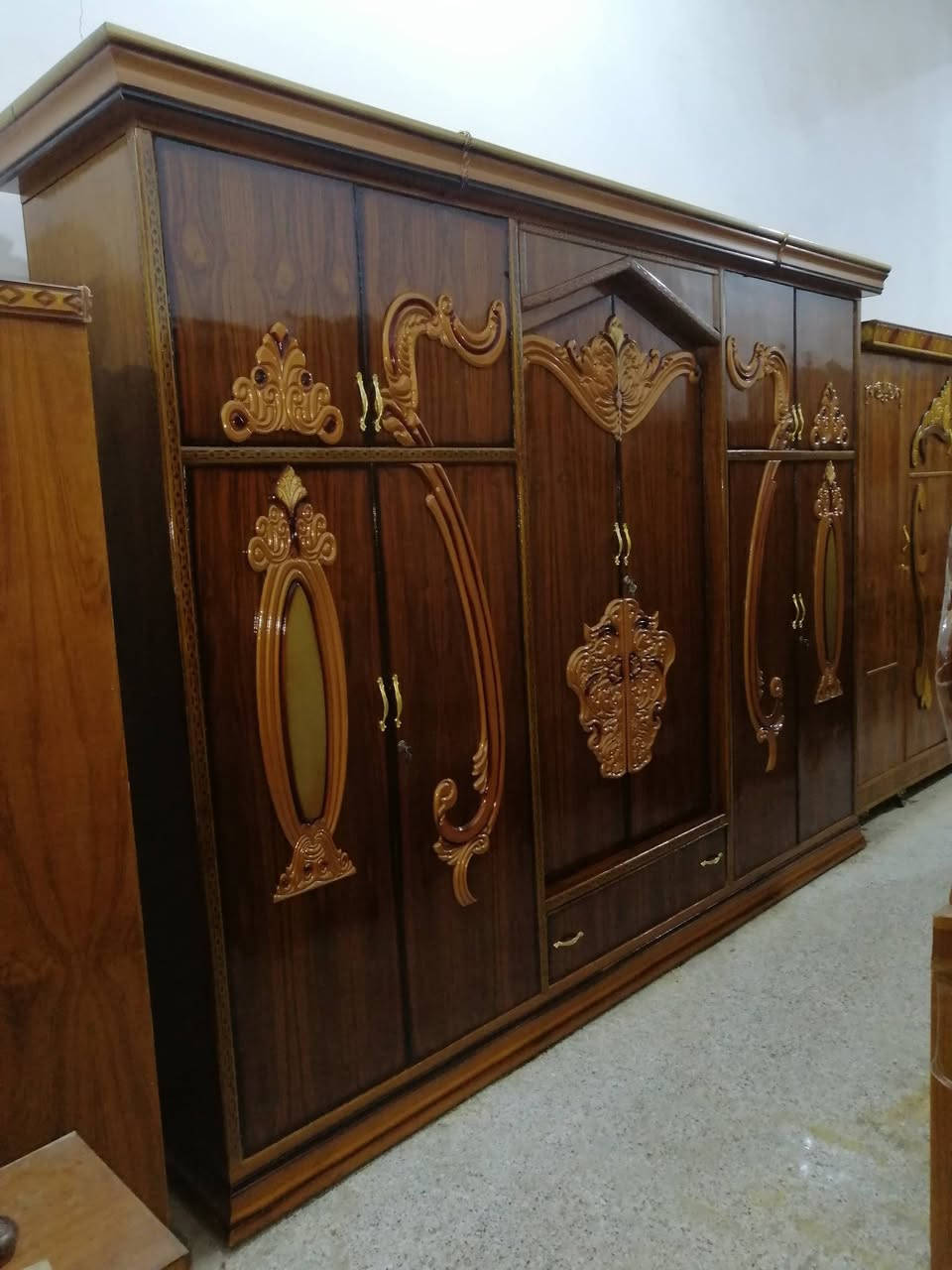 السلام عليكم غرفه للبيع ٦باب طابقين صاج نظيفه جدا كامله مع الملحقات كافه السعر 850 الف وبيه مجال العنوان بعقوبه كاطون الرازي شارع ابو رباح قرب مرطبات لسيد مزاد ابو كرار الغريباوي ***********
