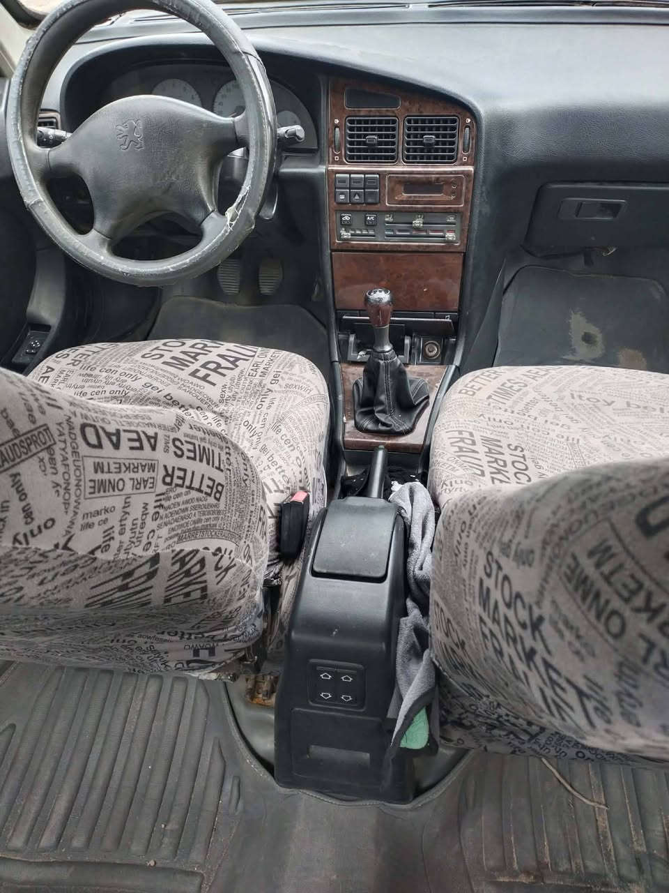 السلام عليكم بيجو بارص موديل ١٢ رقم نجف مطلوبه( مليون و٧٠٠ ) هيئه ومرور سعره ١٥ ورقه وبيهه مجال رقم صاحب السياره***********  اخوان اني مكلف ب النشر استفسار اكثر خابر صاحبه وتدلل
