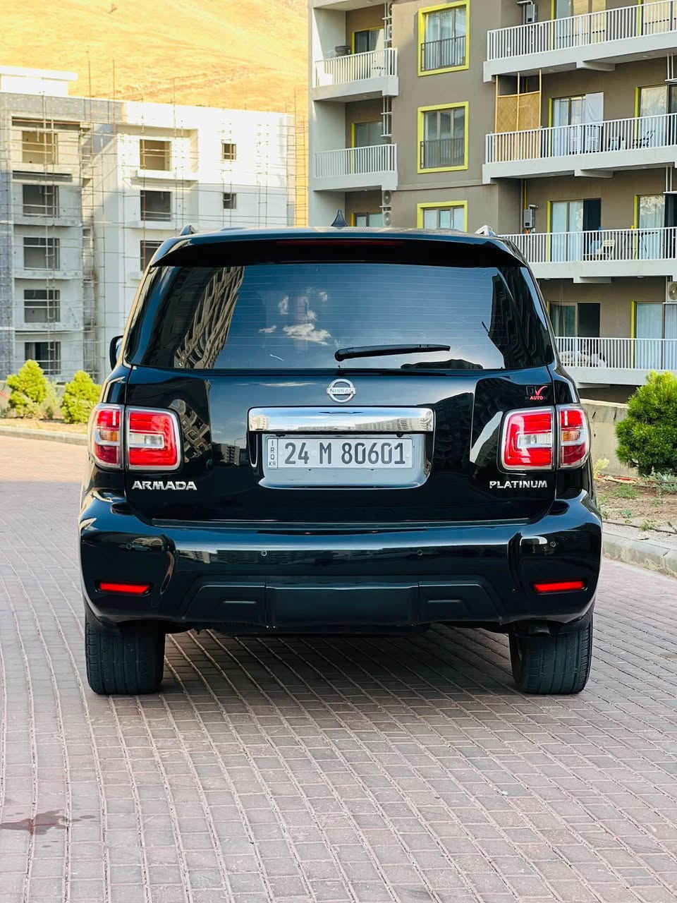 NISSAN ARMADA 2017 PLATINUM 
‎نيسان ارمادا بلاتنيوم فول مواصفات 2017 
‎🛑محرك 8 سلندر 5600 
‎ماشيه 61 الف  

‎ملاحظة : سيارة بيها فقط البونيد صبغ بدون دواخل بشرط 
‎🛑 :- {فتحة - رادار - 5 كامرات - فور ويل 4x4 - كشنات تدفئة و تبريد وخزن ميموري - سكان كهرباء و تدفئة - كشنات خلفية كهرباء و تدفئة - بصمة وتشغيل عن بعد - صندوق جك (كهرباء) - لايتات متحرك مع فرة السكان - شاشات خلفية - دواخل نسمو } بعد كلش هواية مواصفات 
‎🛑ملاحظة : سيارة جاهزة بشرط بدون اي نقص تخم تايرات جديد عليها
‎سنوی رقم هزە جدید 
‎السعر المطلوب: 210$💵$ور
***********📲
‎العنوان:السليمانية المعارض الجديدة السليمانية, العراق

