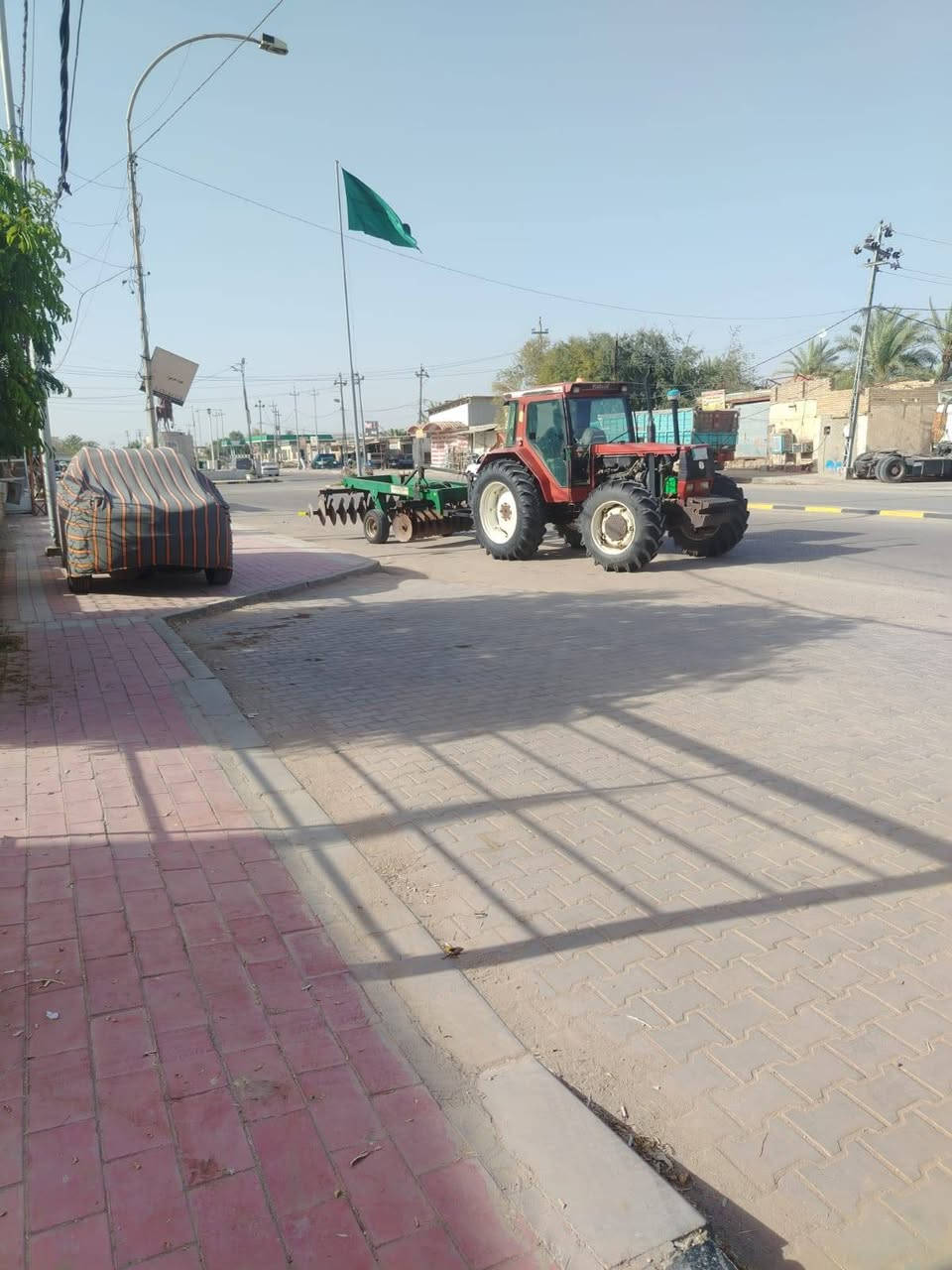 سلام عليكم للبيع فيات موديل91مكينه جاهزه مكفوله وراه فدان حجم 120سعر 30وبيه مجال اي استفسار اتصل وبيك خير وتدلل***********

