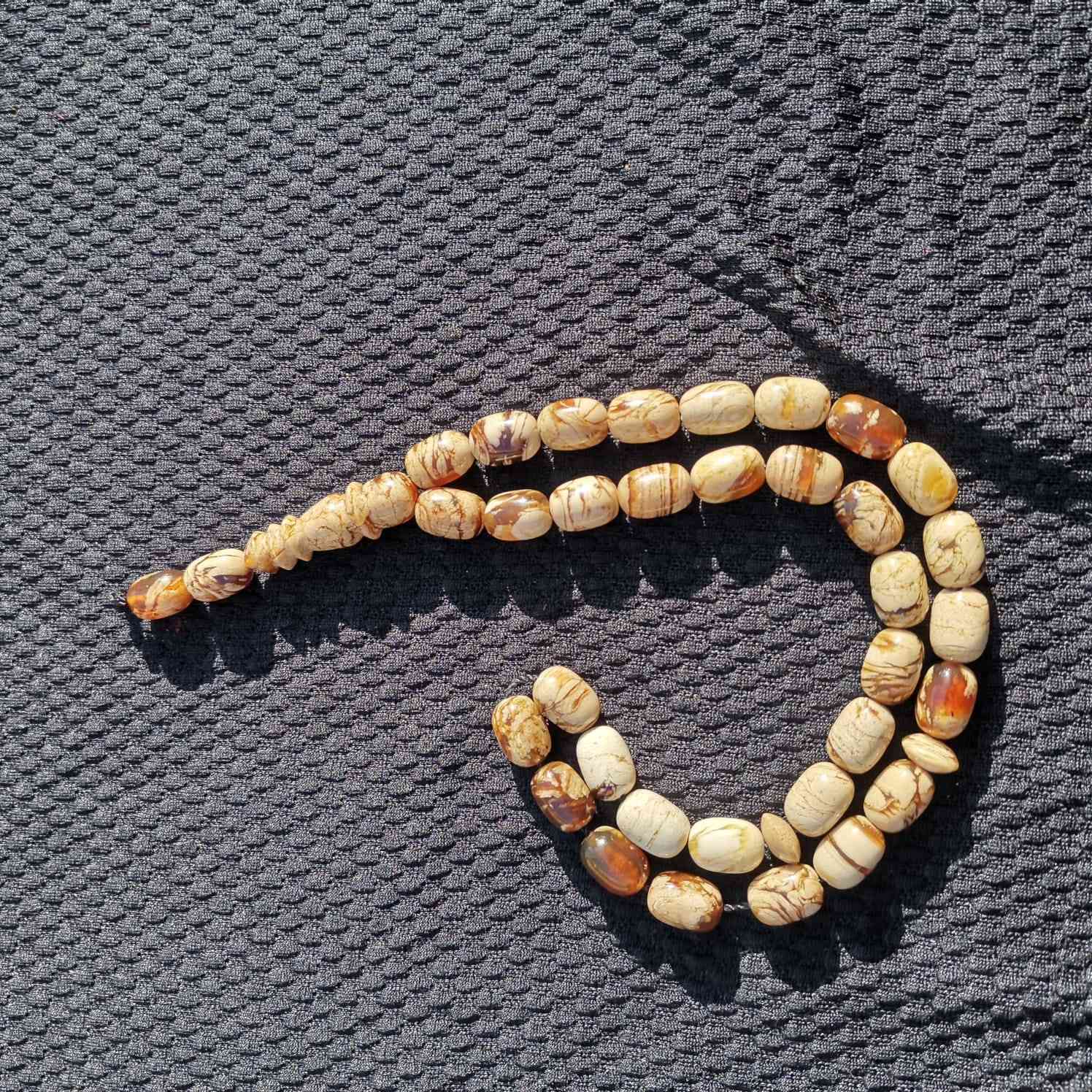 سبحه مميزة من الكهرمان  الطبيعي الغير معالج 
عدد 33 حبه
25 جرام 
تواصل على الخاص
الشحن متاح لجميع المحافظات وجميع دول العالم 
#حجرومسباح
#حجرومسباح_Hajar_Misbah


**إذا كنت صاحب هذا الإعلان وتريد حذفه لأي سبب، رجاءا أرسل رسالة إلى الدعم الفني**