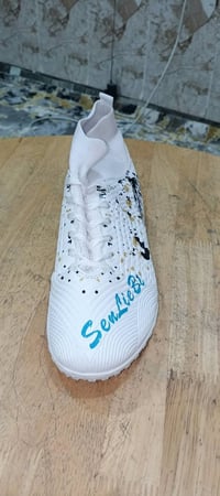 مقاس 43 • غير مستعمل • ملابس