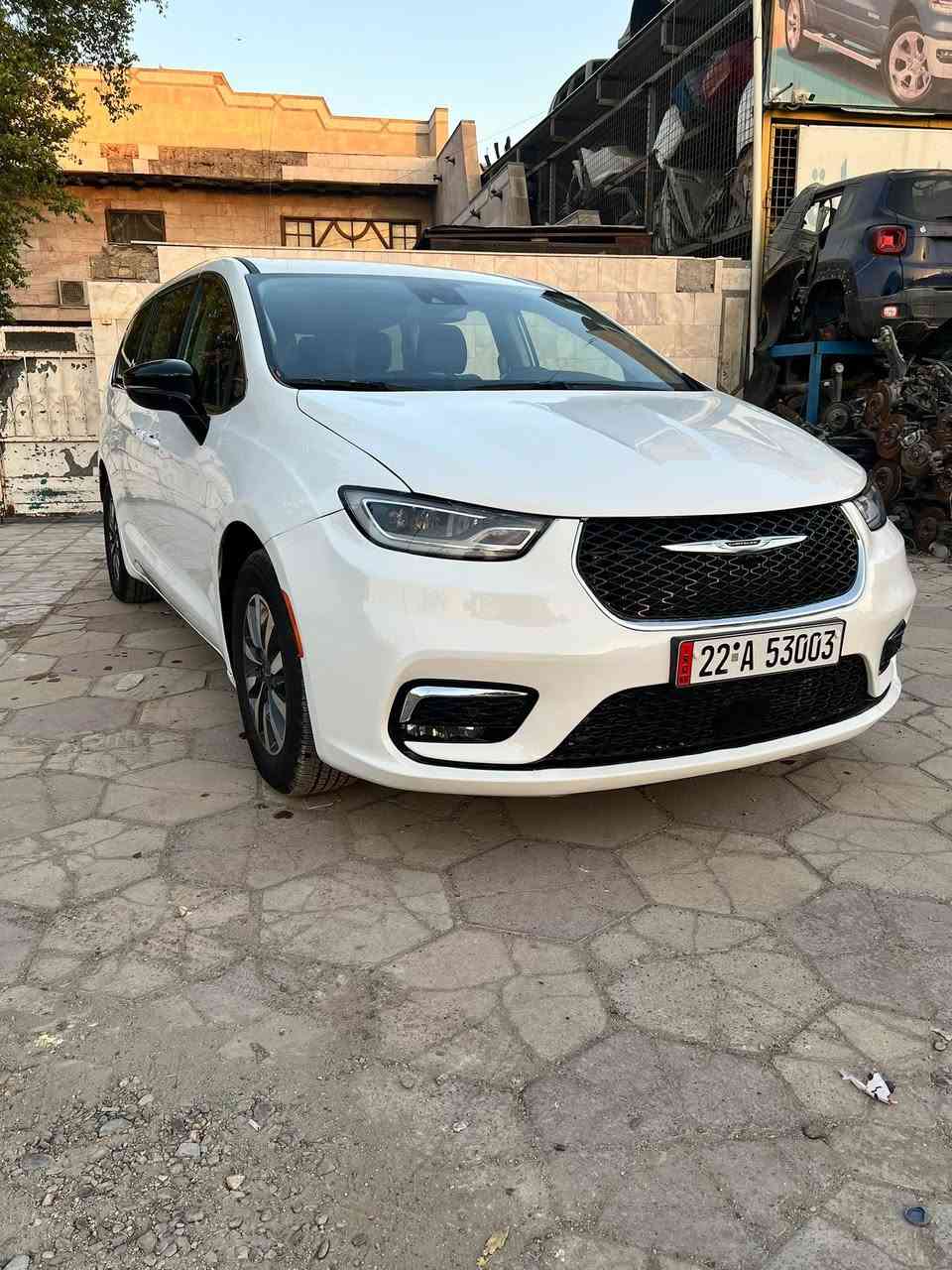 سلام عليكم
كرايسلر باسفيكا موديل 24

دخول جديد حادثه موضح في الصور 

بنيد مبدل اصلي ومصبوغ خشوم الجاملغ مصبوغ 

وربع لباب صبغ بدون دواخل ايرباك دركه وبرده 

هايبرد وبانزين السياره جاهزه عل خير حبايه 

رقم اربيل اجرة تحويل ثاني يوم 

مواصفات السياره فول عده البنراماا

اشاير مري 

مري سود 

انظمه قياده 

داخل ملكي 

تحكمات 

ماشيه 7 الف 

اضااءة ترحيب عند الاقتراب 

بوب شفط 

هواي بيه موصفات بعد 

مكينه كير حداديه عل وضع الشركة 

السعر 245 وبيه مجال حك جيتك 

الهاتف *********** 

العنوان بغداد 

مع تحياتي للجميع
