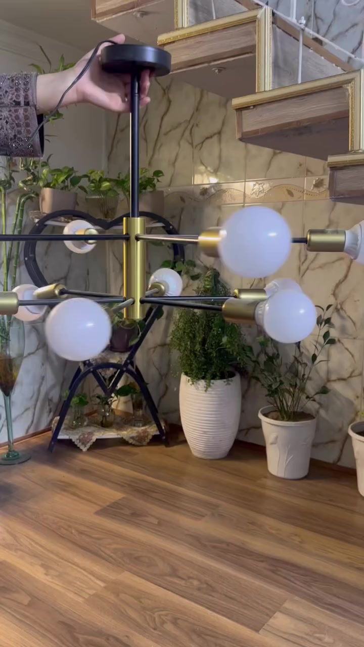 سلام عليكم عنديطبله وثريات للبيع لاستفسار على الرقم ***********
