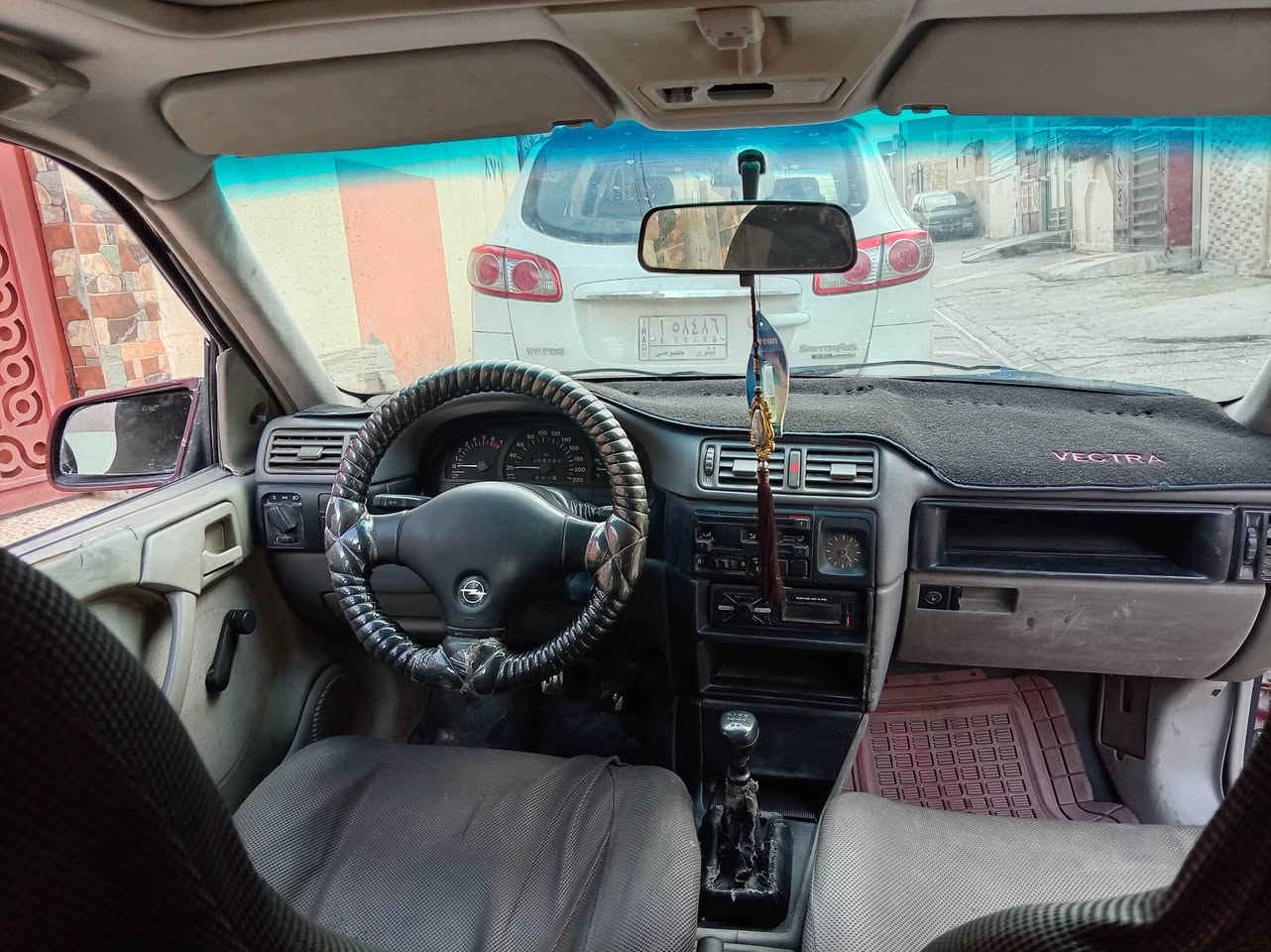 سيارة فكترا للبيع حجم (١٨) موديل ٩٢ صاحبها الشرعي باسمي
التواصل عبر ***********
