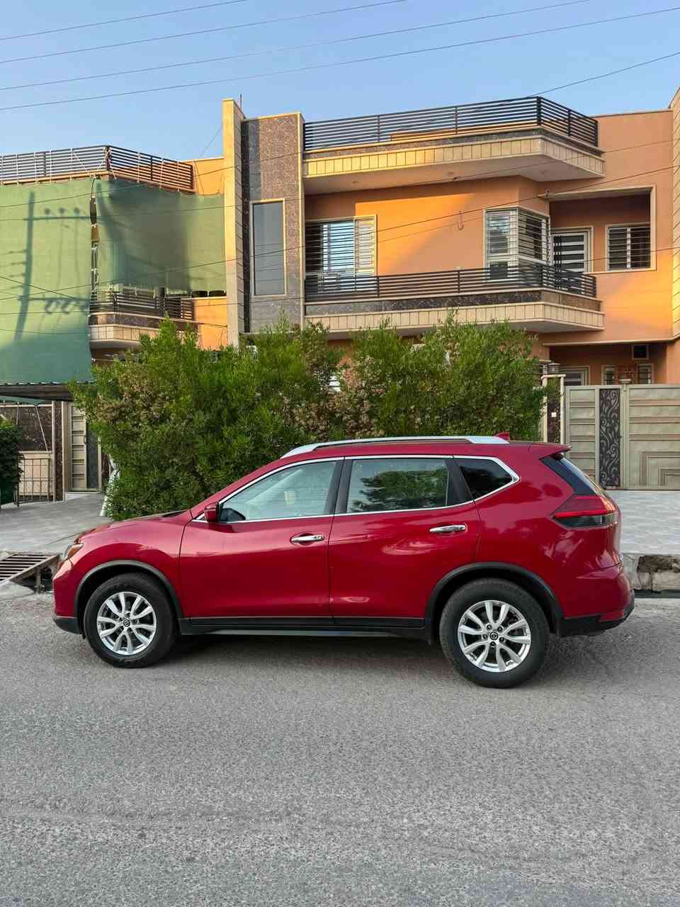 السلام عليكم

للبيع سياره روج نيسان 🏅🚘🏅2017  امريكي

1 فول مواصفات : بصمه تشغيل عن بعد 

2 حساسات جانبيه 

3 تبريد قطعتين 

4 كشن كهربائي :تدفئة كشنات ،مساج 

5 تحكم ستيرن 

6 تثبيت سرعه 

7 ثلاث وضعيات قياده ،سبورت ،مانع تزحلق ، اقتصادي 

8 رقم اربيل جديد 

#الضرر فقط بونيد مصبوغ 
سياره نضيفه كدام العين مثل ما موضح بالصور  

العنوان موصل الايسر 

***********. رقم صاحب السياره
