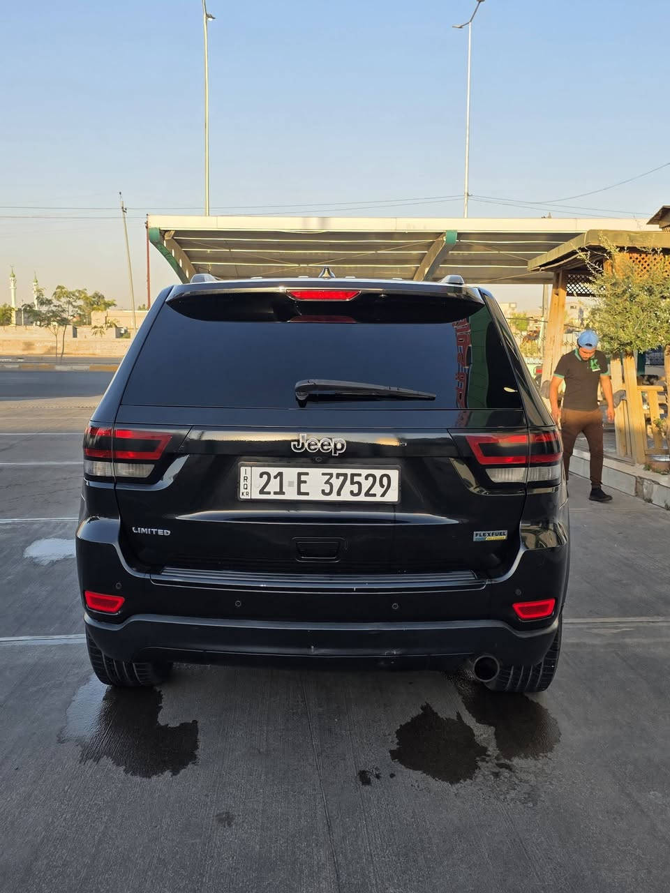 من النوادر جدا
للبيع او مراوس 
 جيب Jeep  كراند شيروكي 2011 Limited خليجي
  رقم سليمانية  كفالة عامة
*المواصفات:*
- 4×4 دفع رباعي 
- فول مواصفات Limited
- فتحة سقف بانوراما
- كشن خزن ميموري وضعيات قيادة مقاعد امامية كهرباء 
- مقاعد ٤ تدفئة 
- بصمة تشغيل + ابواب بصمة ترحيب + تشغيل عن بعد
- تبريد منفصل قطعتين 
-  لايت زينون عدسة + كاشف ضباب
- تحكم ستيرن 
- كروز Speed 
-  شاشة ادامة العجلة كامل
- حساس خلفي رادار 
- مانع انزلاق 
- داخل بيجي جلد 
- وضعيات ECO 
- كامرة دوارة خلفية 
- اشاير بالمراية + تدفئة مرايات جانبية وضعية انخفاض المراية عند الرجوع 
- صدر جديد شرط 
- ادامة كاملة و تبريد ثلج
- جنط اسود + كالايبر احمر
- *السيارة خليجي ومكفولة كلين كفالة عامة من الدعامية للدعامية.
( كتاب تضليل مرور سليمانية )
*السعر:* المطلوب 155 
*المكان:* كركوك  
*رقم الاتصال:* ***********
