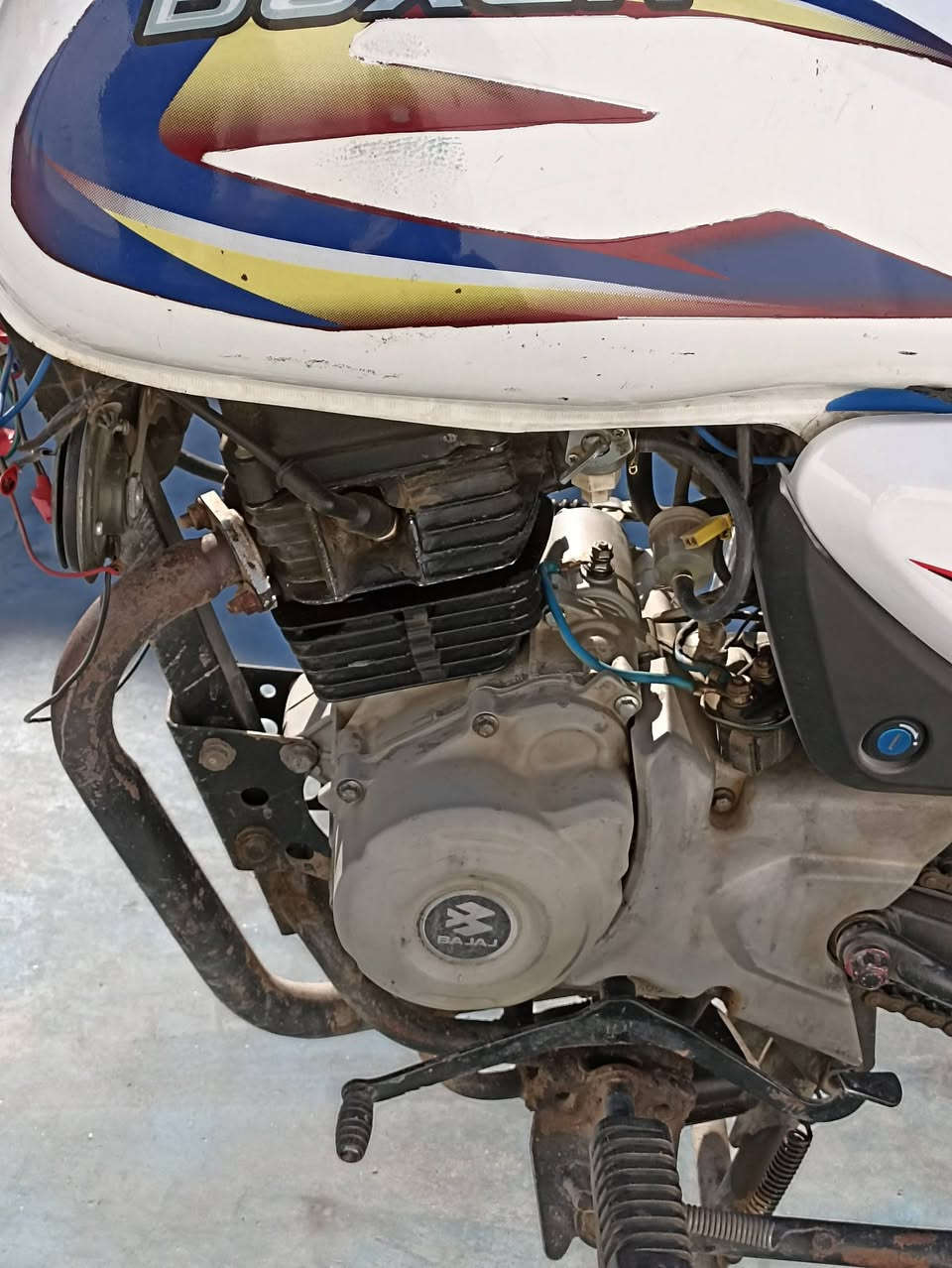 السلام عليكم دراجة بوكسر للبيع مثل مموضحة بل صورة اوراق كامله 7ورقات شرط الترقيم كهربائي كله شغال موديل 2020،السعر 800الف هذا رقمي ***********خاف واحد يطب واستاب
