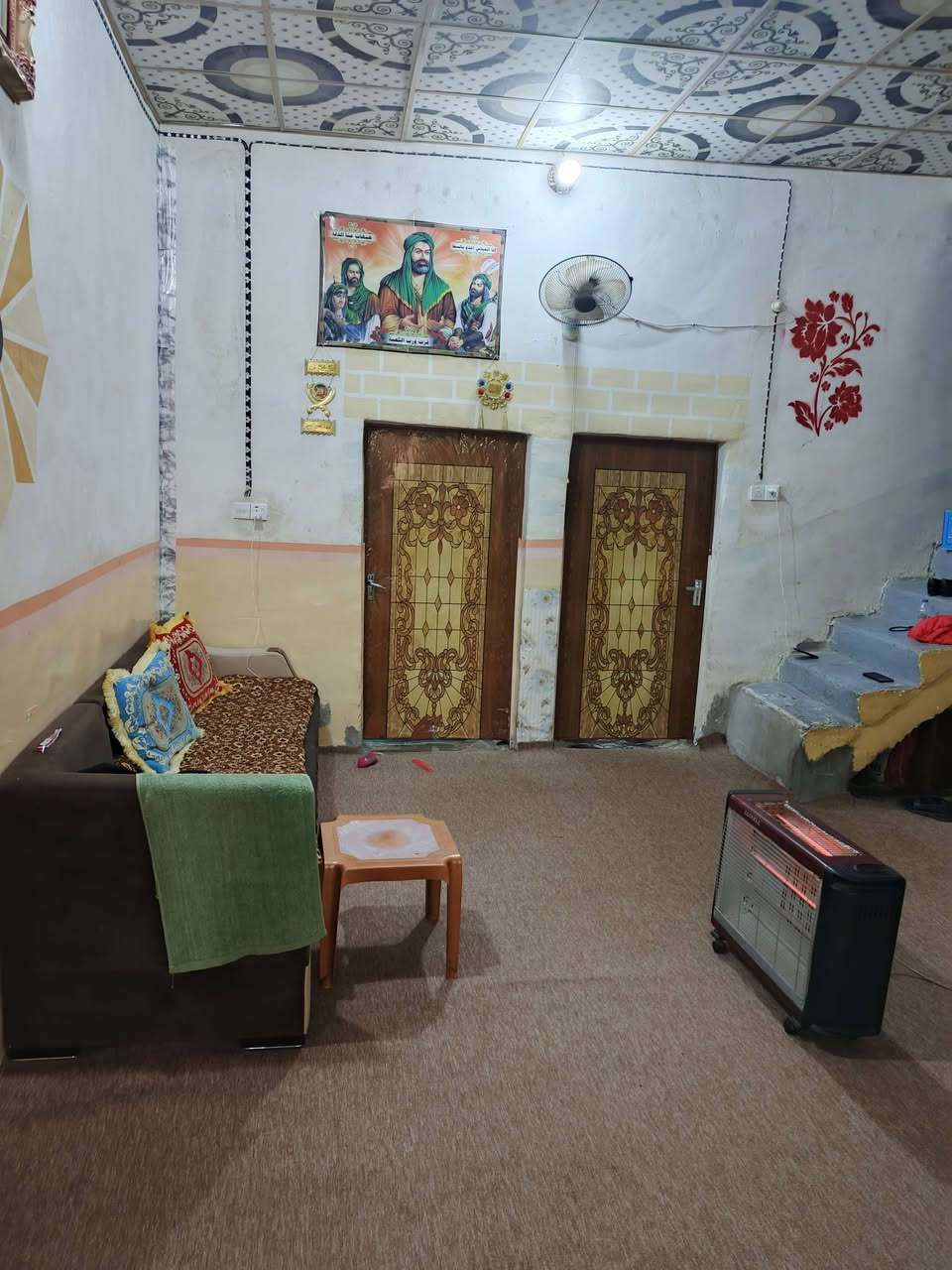 بيت للبيع في البستنه المساحه 250/يتكون من غرفتين 5×٤وهول واستقبال 5×4ومطبخ 3.5السعر 45وقابل للتفاوض/***********
