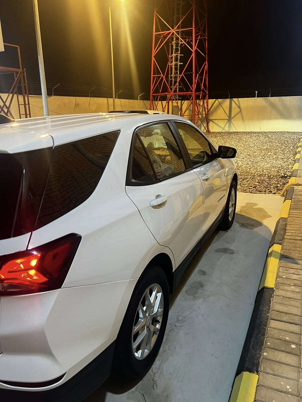 السلام عليكم  : شفرليت اكونيكس للبيع حرة بصرة ٢٠٢٣ حادث خلفي امبدل باب الجنطة فقط كفالة  من الصبغ والحادث كير مكينة كفالة كلشي شغال 

السعر :التواصل على رقم الهاتف 
***********

العنوان البصرة -ياسين خريبط
