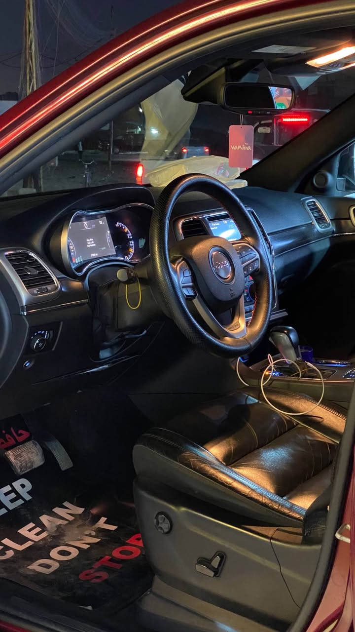 جيب كراند شيروكي
2018 وارد كندي كلين تايتل اصل
السياره فول 1/1 رادار امامي
أتو بارك 
مكفوله كفاله عامه 
ماشيه 77 الف كم حقيقي
رقم *********** بغداد, العراق
