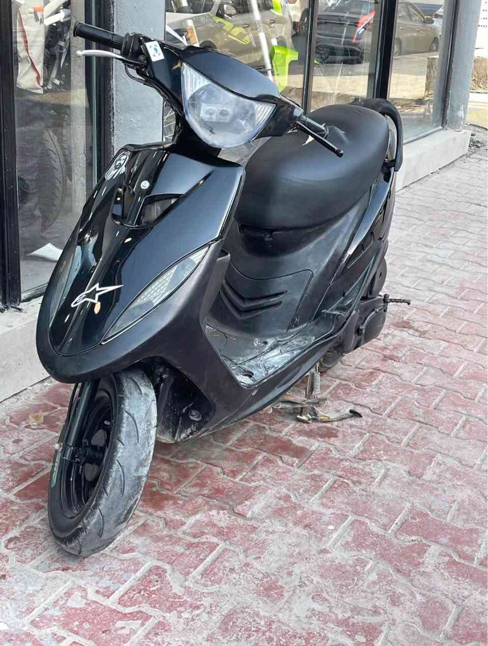 دراجه ماكس عدله ما مفتوح بمحركها برغي 
نقصها لايت وبريك امامي 
*********** واتساب موجود
التنومة شط العرب 
سعرها 650 الف 
مجال بسيط البصرة, العراق
