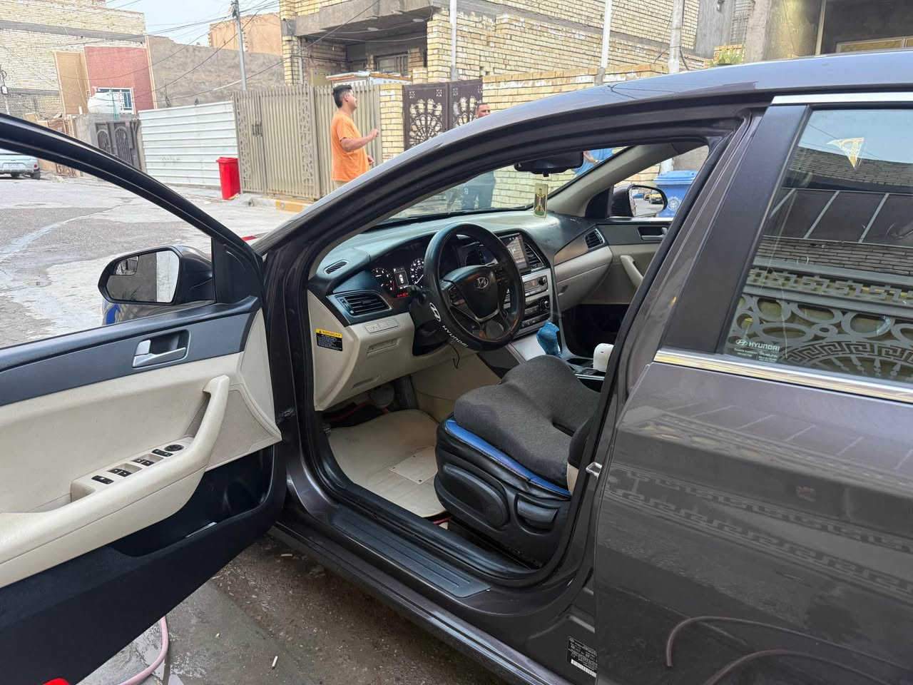 سوناتا ١٦ وارد امريكي كلين فقط بارد بهلال الجاملغ وصورته بمريكه موجوده وي الصور رقم بغداد ومقدم على معامله مال رقم نكليزي بيه شخط بلجاملغ الخلفي عكس السايق ضربة دراجه شخط فقط لاحار ولا بارد بيه سياره كلين وحلوه تايرات جدد باتري جديد رافع كازكيت انسه الدفانز سياره رقمه بغداد التواصل على الرقم سياره حلوه ومال جناي التواصل على الرقم *********** او على الرقم +964 773 359 1783 ثنينهن بيهن واتساب Colombo, Sri Lanka
