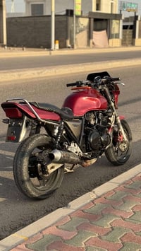 CB400 • مراوس • الرمادي التأميم