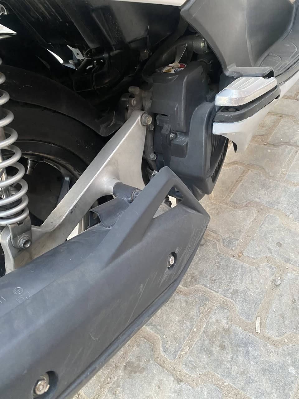 السلام عليكم للبيع دراجه pcx دراجه كلش نضيفه ماشيه 45الف موديل 2016 ياباني JF سعر 10 وراق قفل مكاني بغداد الحريه 📞***********
