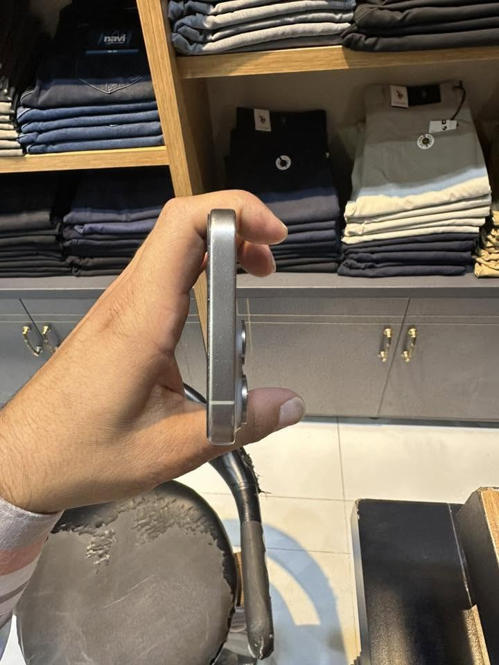 ايفون ١٥ برو ماكس ذاكره ٢٥٦ دبل خط بطاريه ٨٣ سعره مليون و٥٠ وبي مجال للشراي الشراي فقط يتصل ***********
