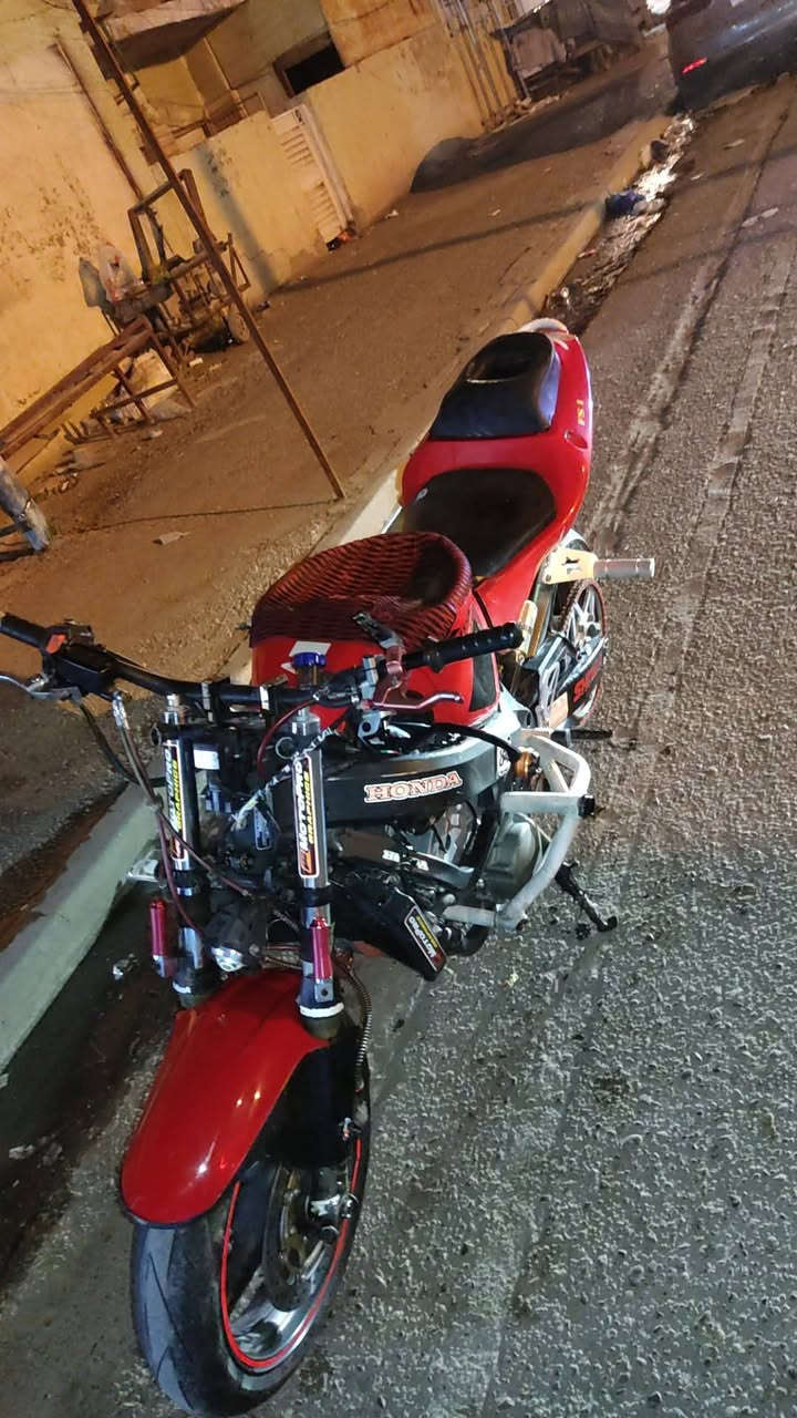 سلام عليكم افوراي ماى لعب مكينه كفاله عاامه من الفتح من دخانه من كلشي سعر 23 بيها مجال بسيط لعنوان بغداد البياع رقم *********** شراي يتصل ويدلل
