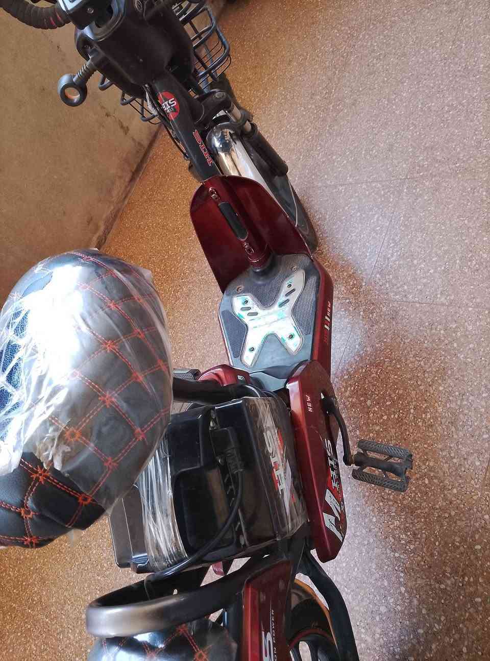 موطورHIS, نضافةة فولل🔥 وبطاريــات عل فحص جديده
4 سرع 
سرعه الموطور 50 🔥
شاشه شغاله 
اشارات شغاله 

 استفسار على هذا الرقم 
***********
