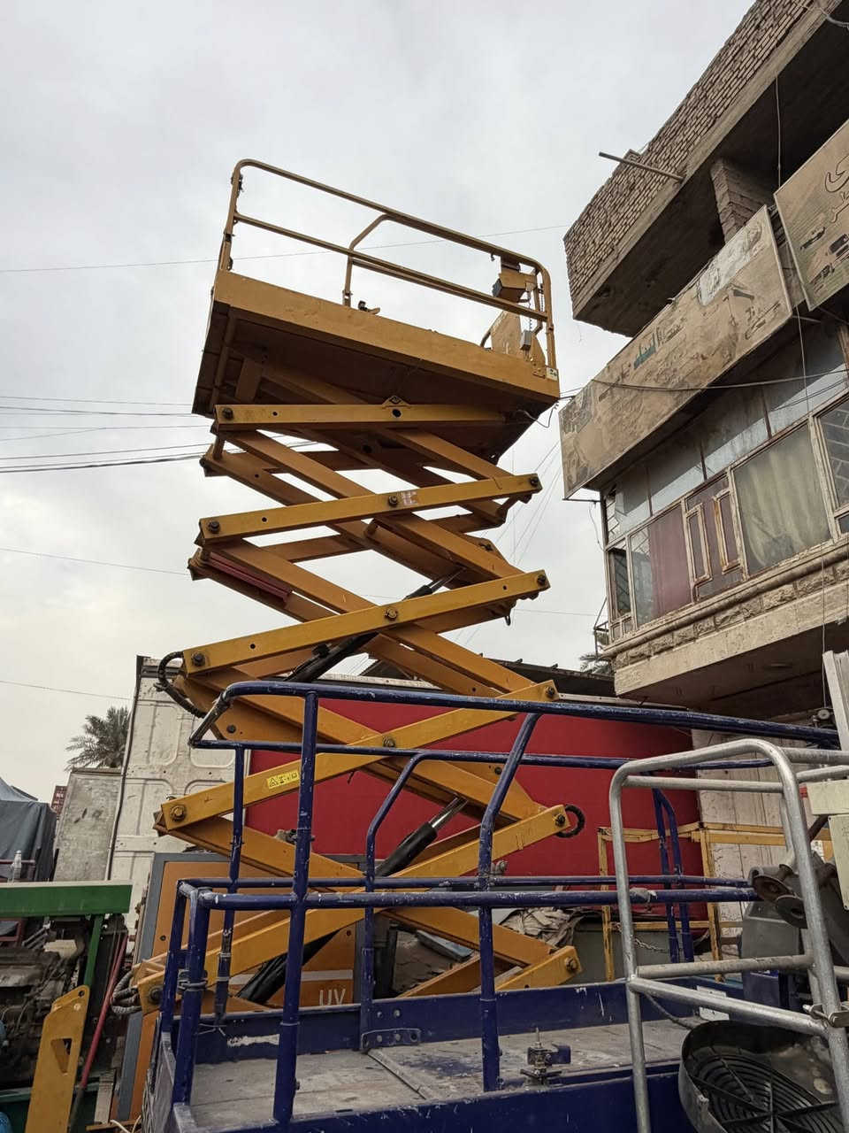 يتوفر جميع المصاعد المقصيه بيع وإيجار عنوان بغداد باب الشيخ ***********
