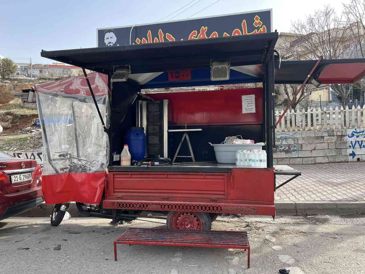 سڵاو ماتۆر ٣ تای بۆ فرۆشتن
کامل ئەشیای لەفەی لەگەڵە تەنانەت ساردی و ئاویشی لەگەڵە یەکسەرئیشی پێ بکە دیزاینی وەستا سەنگەرە زەمانە 

لە سڵێمانیم 
***********
