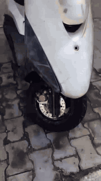 السلام عليكم ورحمه الله وبركاته دراجه للبيع ببريز كابريتر الدراجه خير من الله بيهه صالنه رياضي أو مراوس بي ***********
