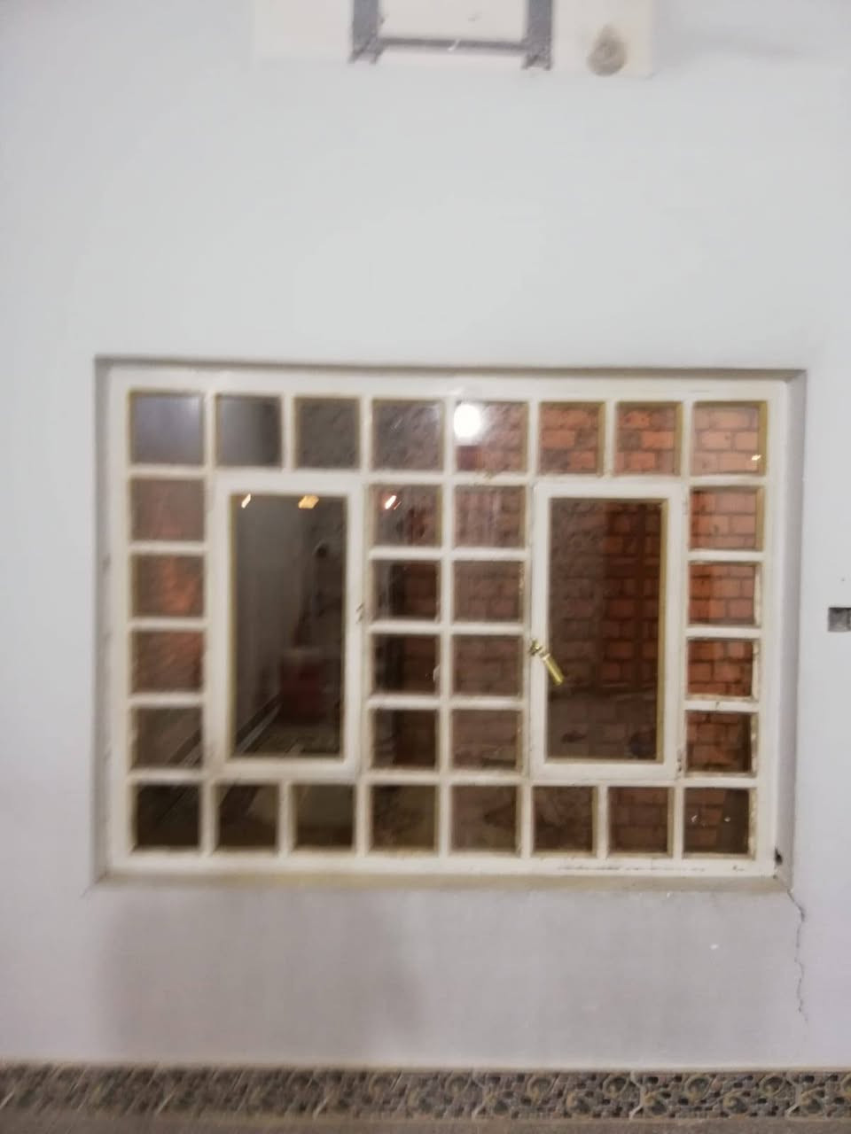 باب حديد قياس 280 عرض * 300 ارتفاع
شباك حديد قياس 180 عرض * 230 ارتفاع
شباك حديد 200 عرض * 150 ارتفاع
باب صاج مع الجرجوب نضيف جدا عدد 2 القياس 100 *210

***********
