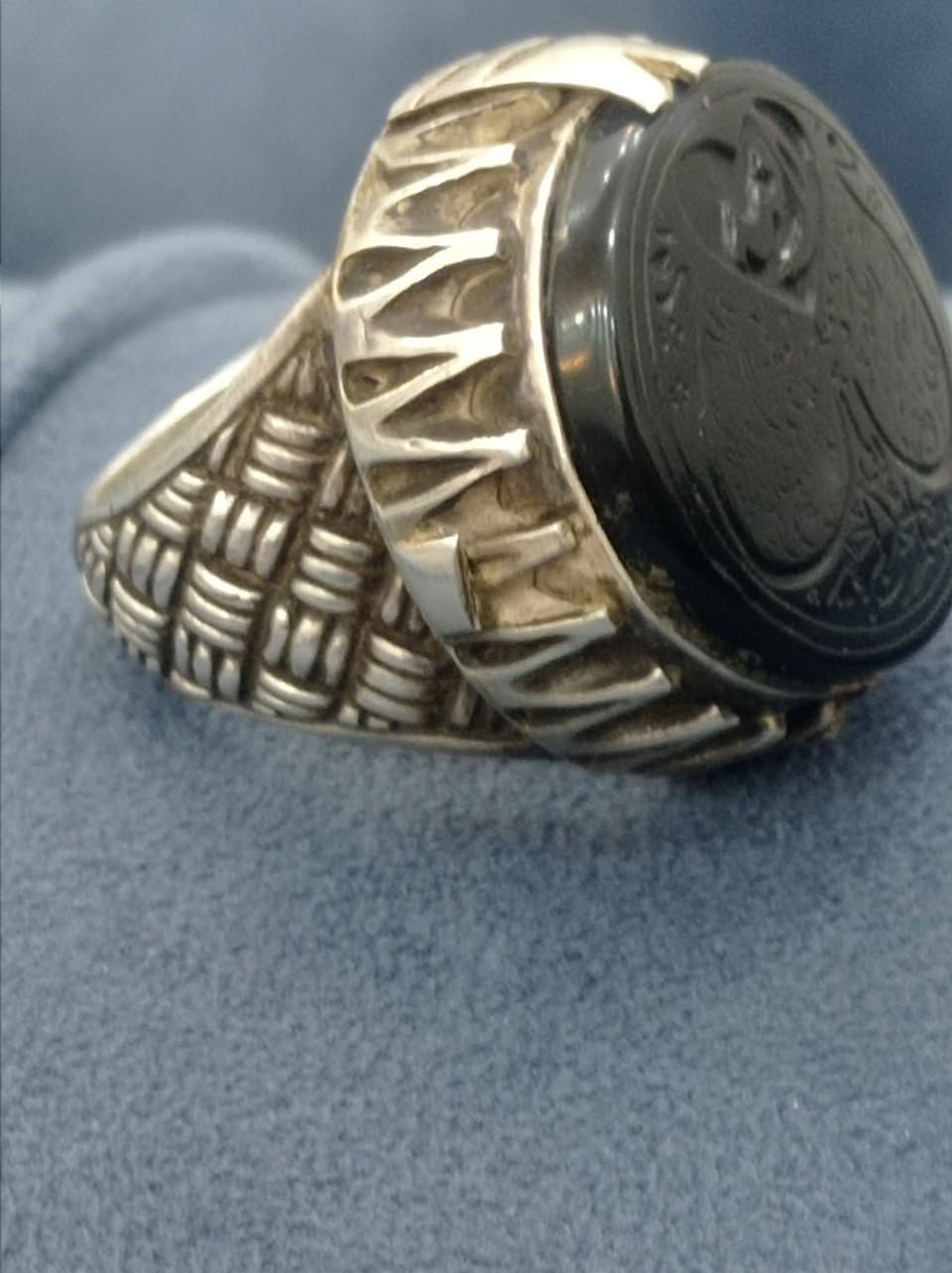 عشاق انتيك والصياغات القديمة محبس ثقيل قياس 26 ومخطوط


**إذا كنت صاحب هذا الإعلان وتريد حذفه لأي سبب، رجاءا أرسل رسالة إلى الدعم الفني**