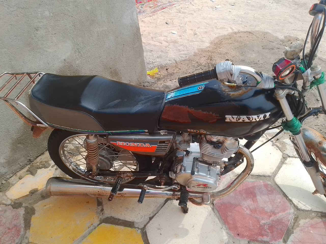 سلام عليكم دراجه للبيع تعمير اوراق مكينه رابيدو مامفتوحه كهربائيات شغاله مكاني سوك الشيوخ لسعر خاص هاذه رقمي بي واتساب ***********
