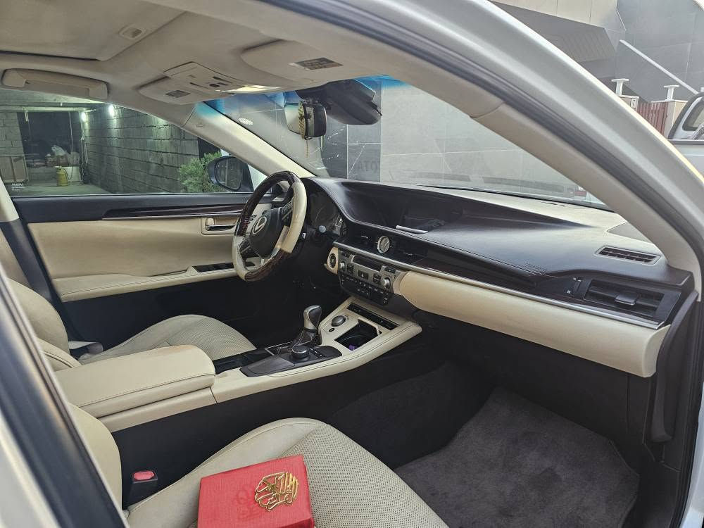 leixus es350 model 2016
فول مواصفات
۳ قطع كدامي بمب ‌‌(بدون دواخل) 
ارباك طك مرجع سستم
۱۷۰كم 
***********_*********** السليمانية, العراق
