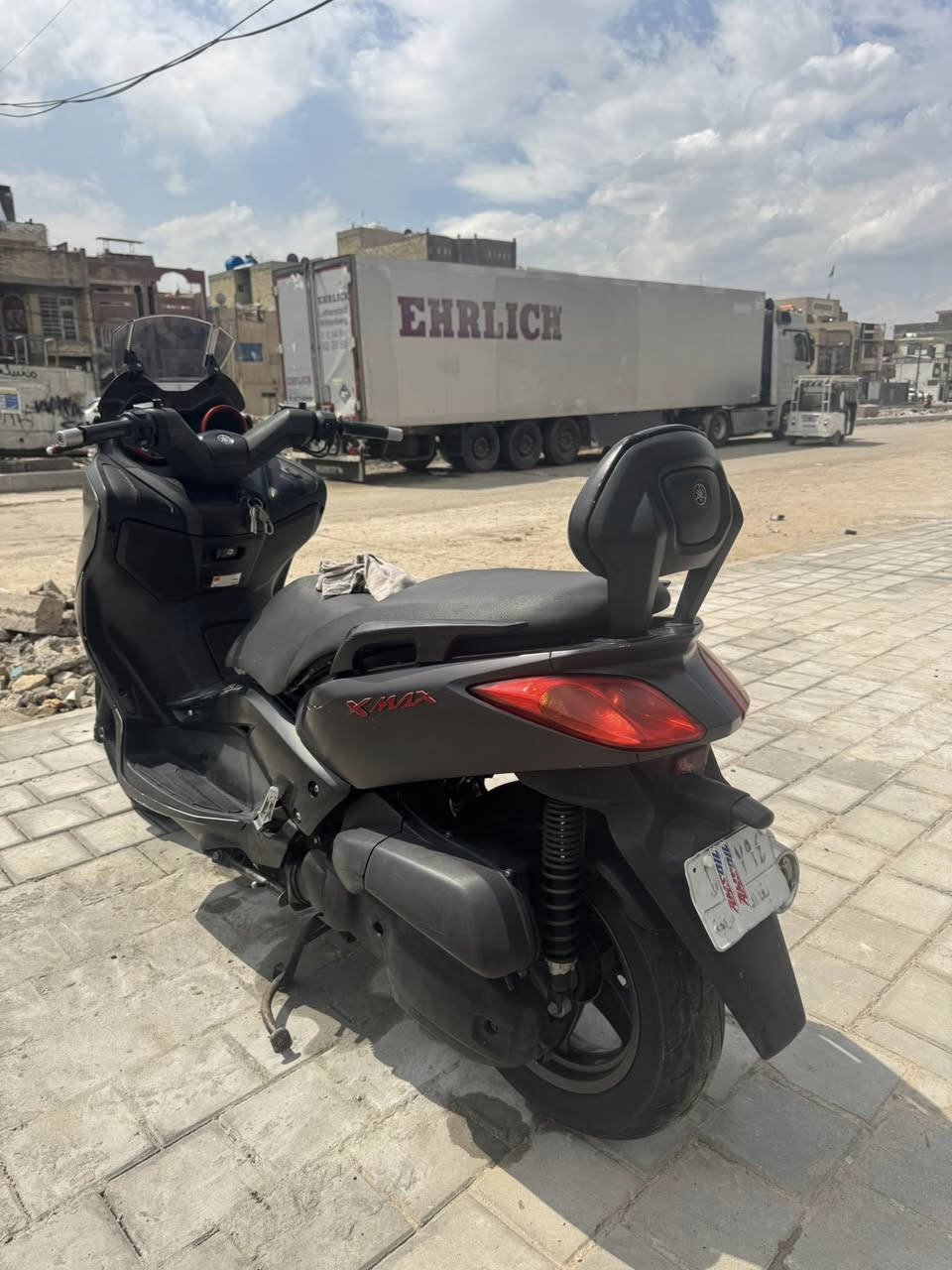 سلام عليكم دراجة اكس ماكس 
رقم وسنوية بغداد 
دراجة خير من الله
عل فيس ما موجود 
هاذ رقمي 
***********
