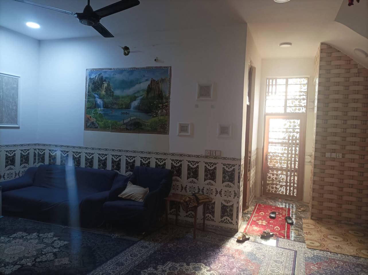 بيت البيع مساحة ميه وستين متر  طابقين ٣غرف نوم طابو زراعي سند ٢٥ مقابل دواجن حي الرحمن شارع تبليط العرض ١٠متر مجاره ***********
